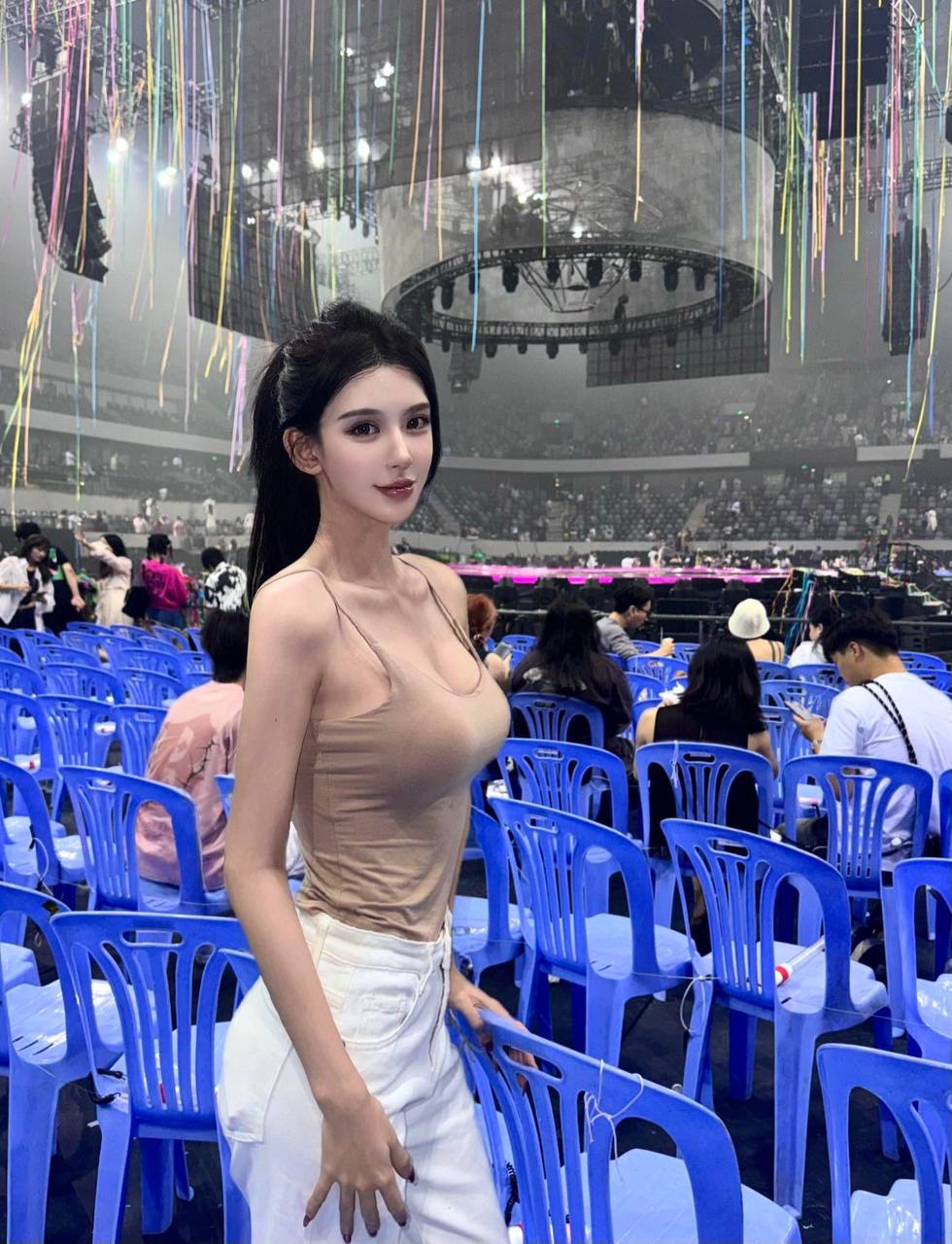 Beijing escort profile - Miss Si Teng’s home  Meng Lu | Beijing Escort Girl