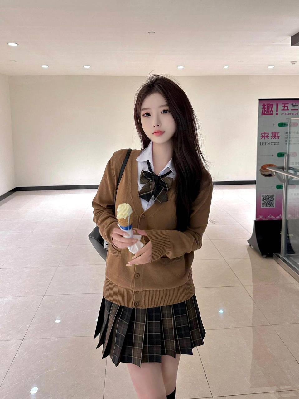 I am in Beijing ?W?Newcomer   Occasionally part-time job | Beijing Escort Girls Escort Photo 2 | Escort Girls China