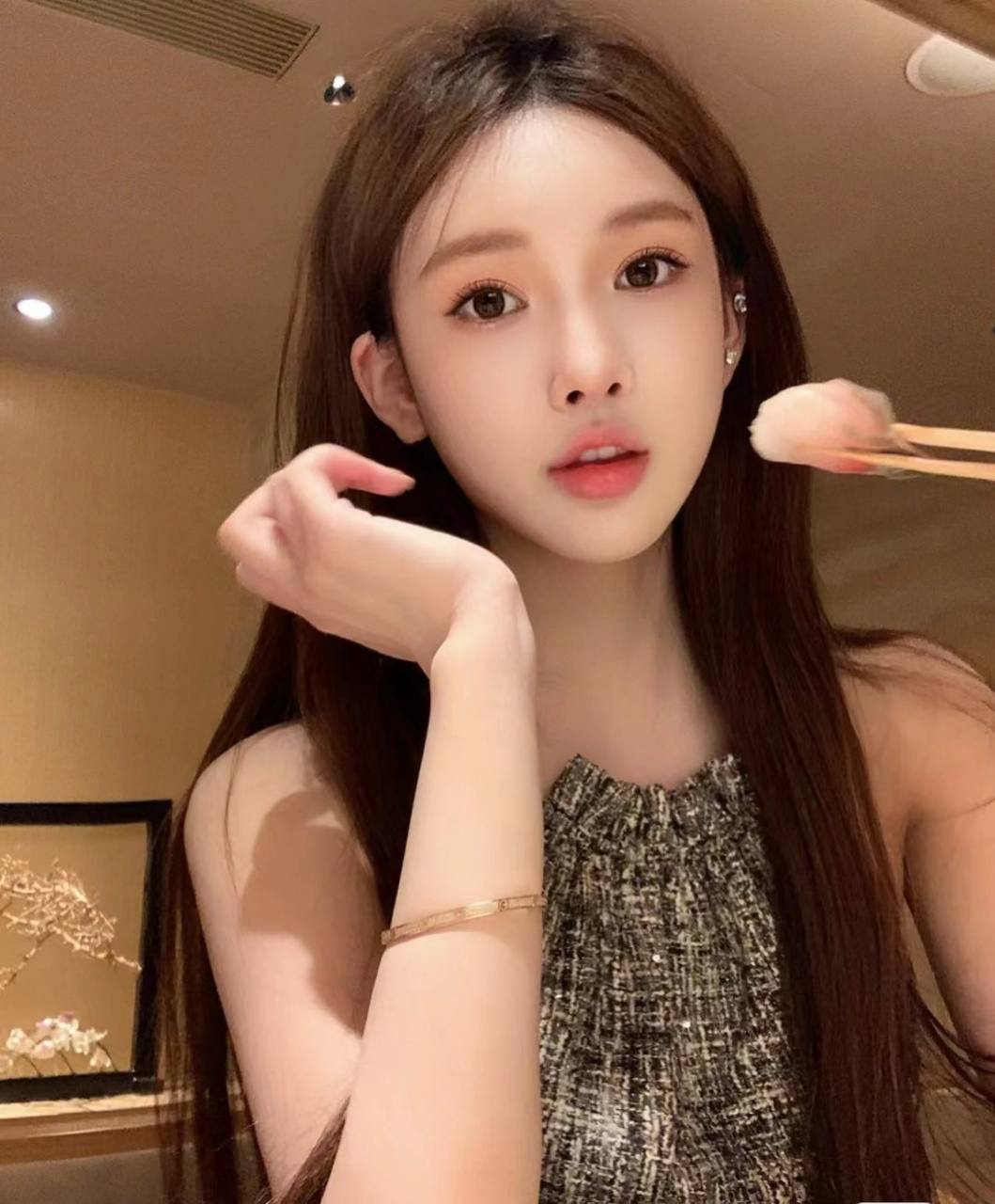 170 E Escort Photo 6 | Escort Girls China